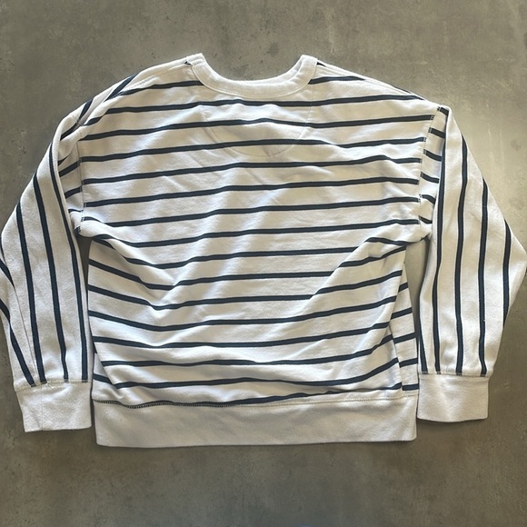 Youth Girls Free Assembly Sweatshirt, Size 8 - Picture 5 of 6